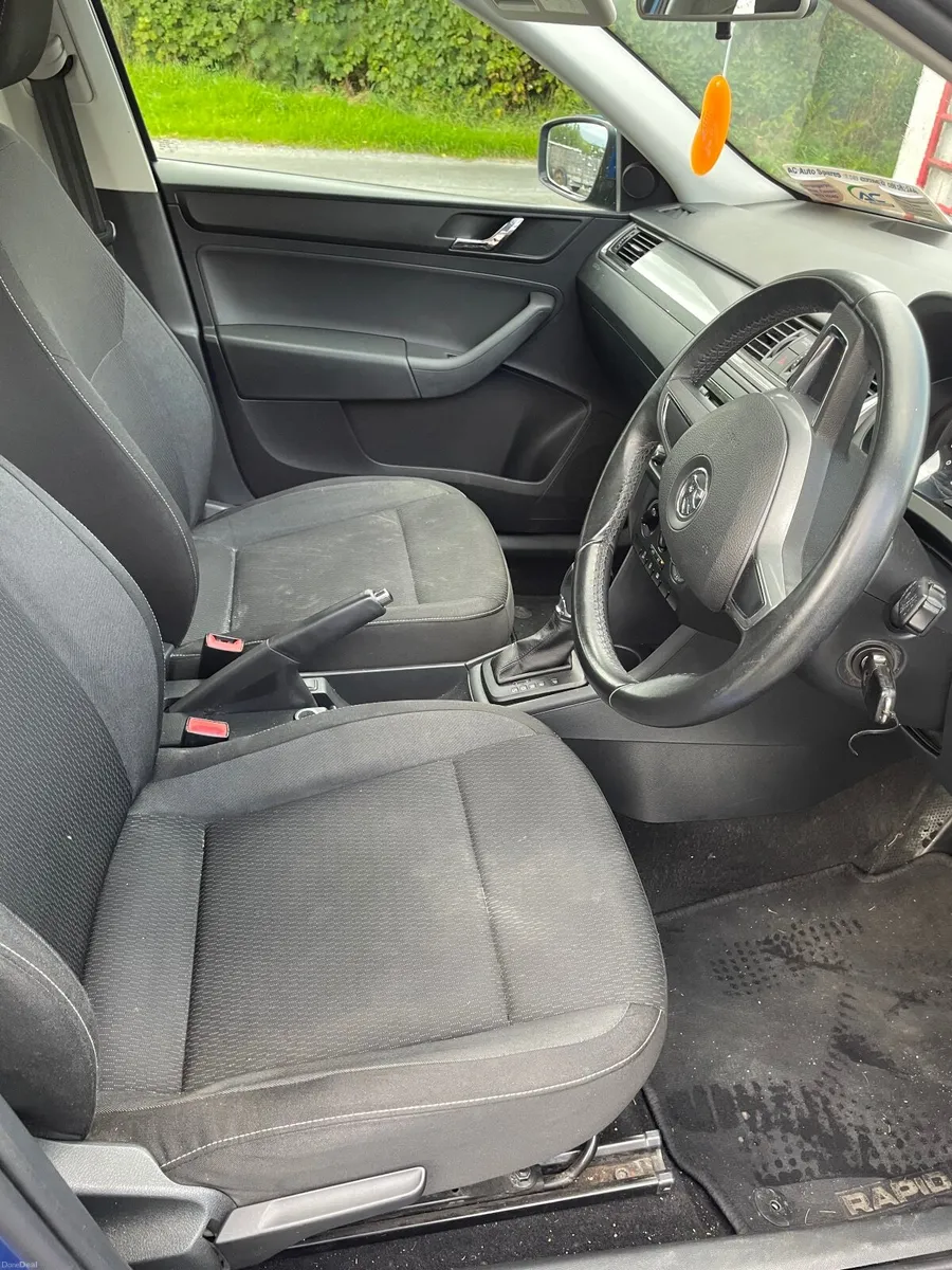 Skoda Rapid 2014 - Image 6