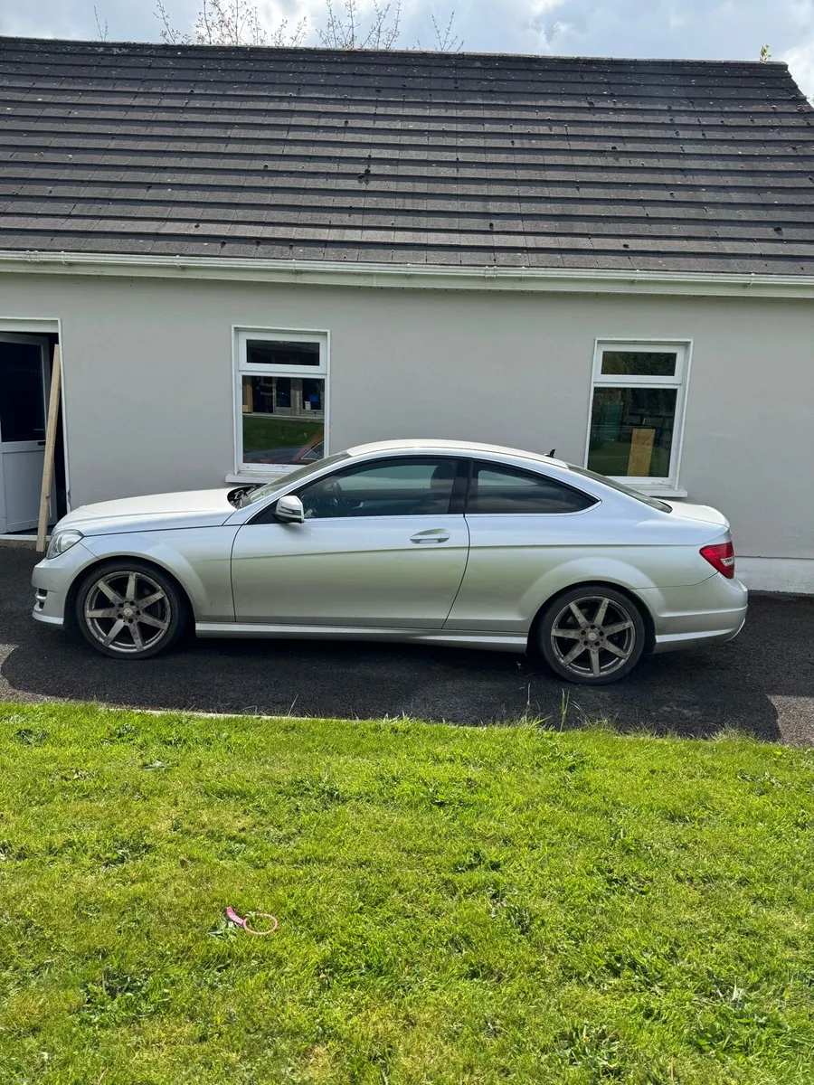 Mercedes-Benz C-Class 2012 - Image 3