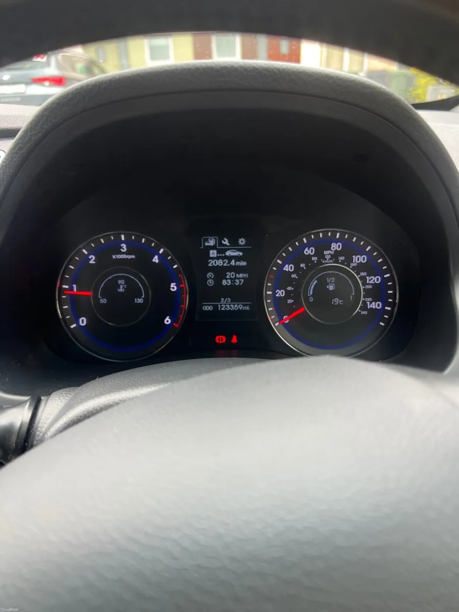 Hyundai i40 2015 - Image 1