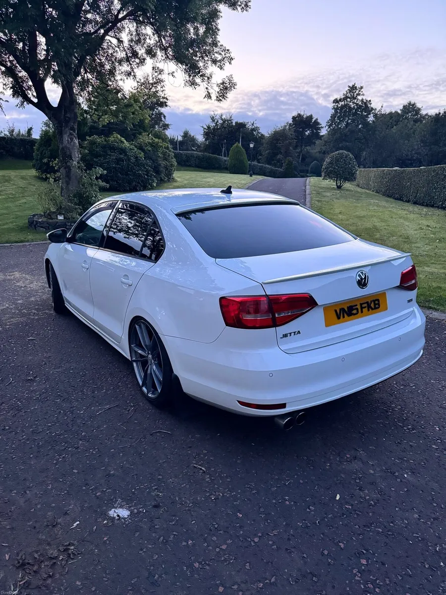 Volkswagen Jetta - Image 4