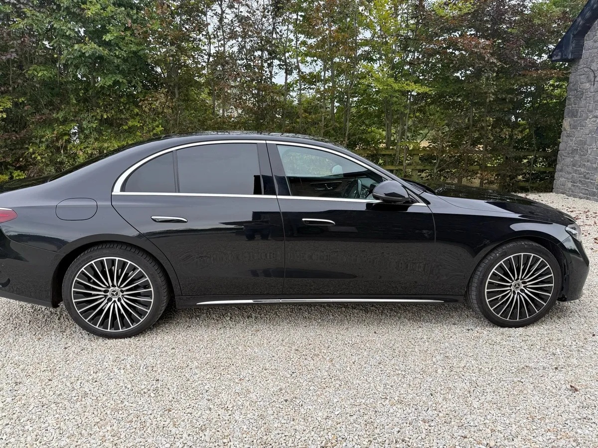 Mercedes E300de AMG Line plus 2 Edition - Image 6