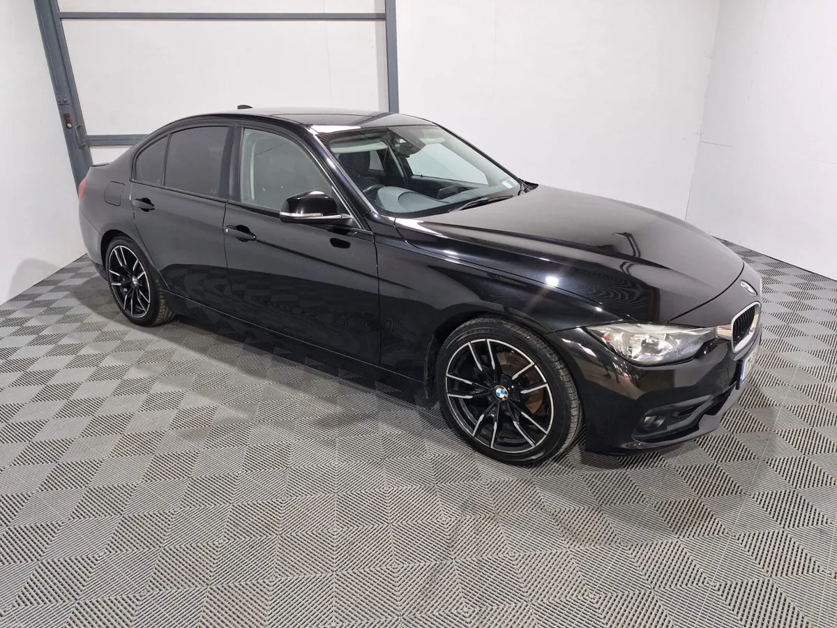 2017 BMW 320D Efficient Plus 2.0 Manual - Image 3