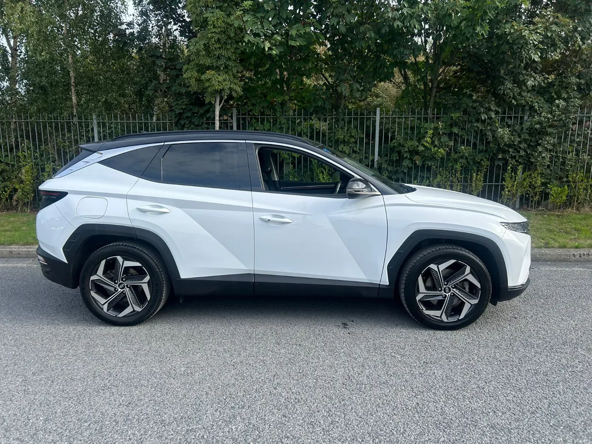 Hyundai Tucson 2022 PETROL PLUG IN HYBRID - Image 2