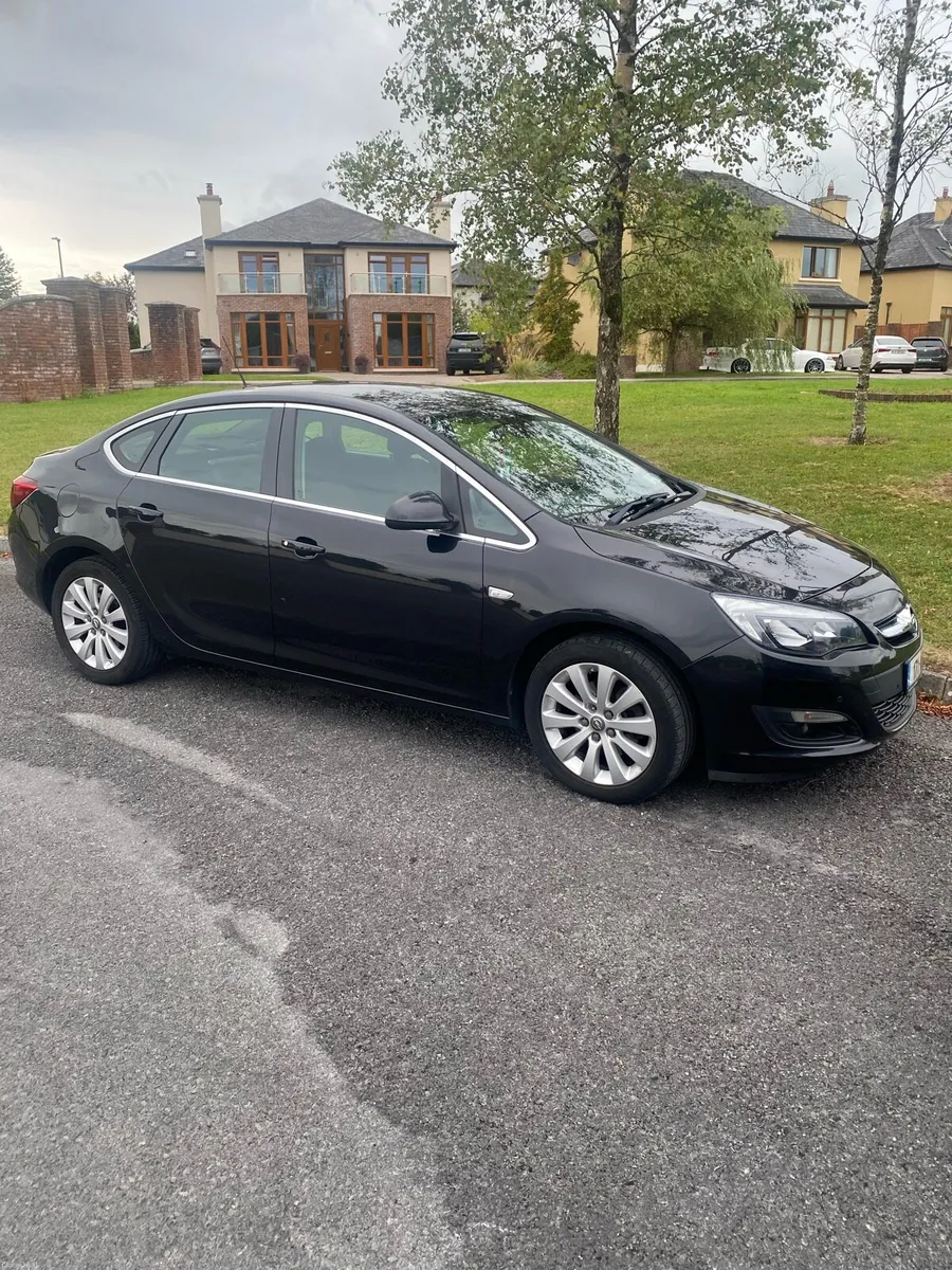 Opel Astra 2017 - Low Mileage - Image 3