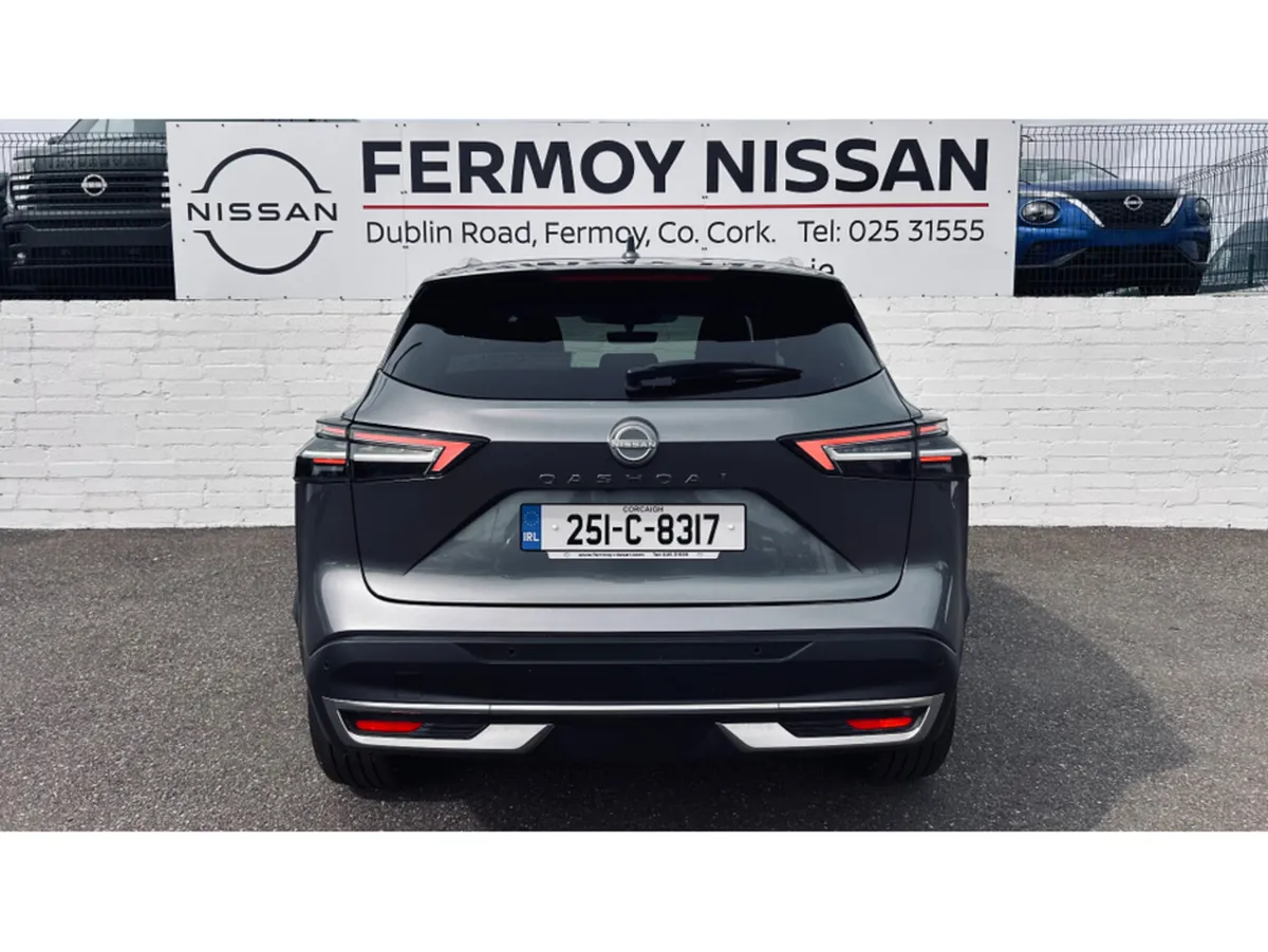 Nissan Qashqai HIGH SPEC MANUAL 1.3 HYB SV PREMIUM - Image 5