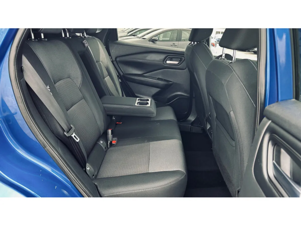 Nissan Qashqai FULL HISTORY 1.3 HYB SV PREMIUM GLA - Image 6