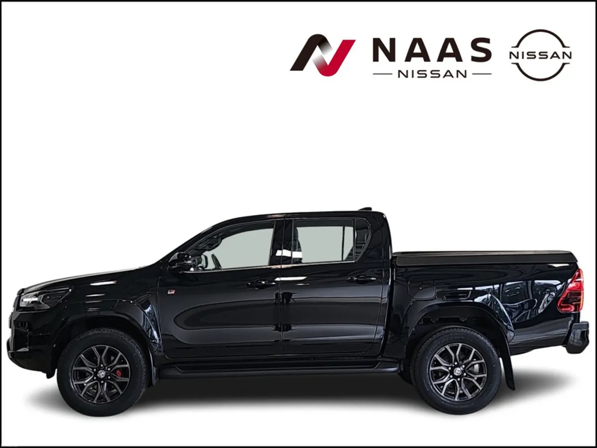 Toyota Hilux Z GR SPORT 2.4 AUTO DIESEL HYBRID - Image 3