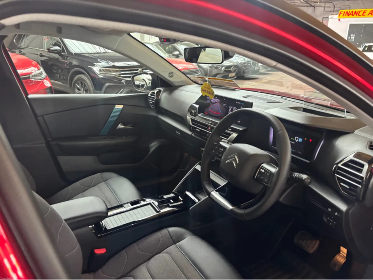 Citroen C4 EFEEL PACK 50KWH 136BHP MY30 - Image 6
