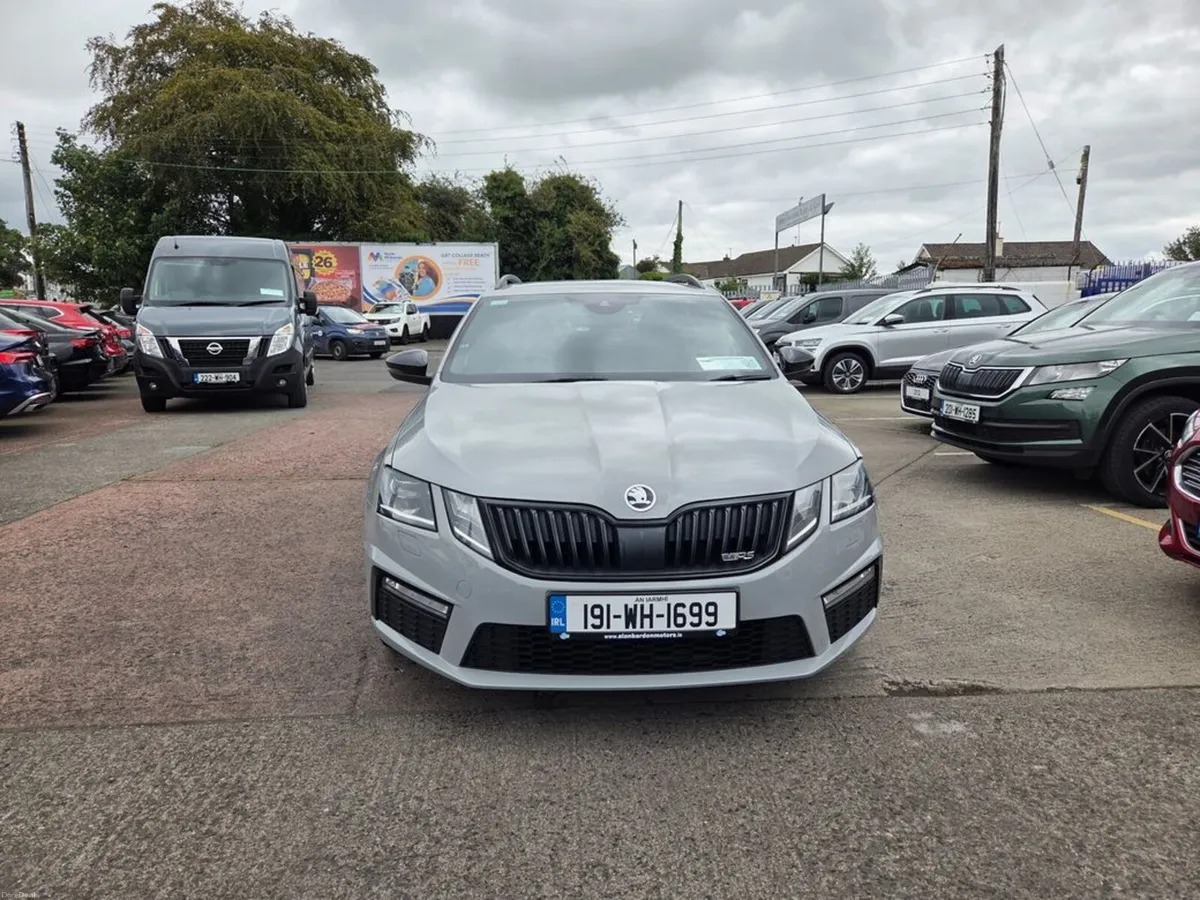 Skoda Octavia TDI VRS DSG 184PS 5DR Auto - Image 2