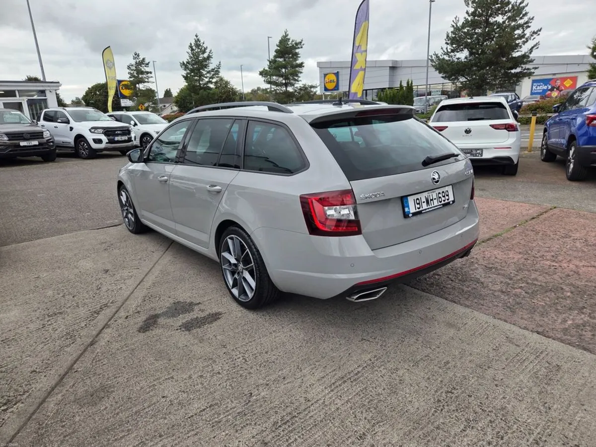 Skoda Octavia TDI VRS DSG 184PS 5DR Auto - Image 6