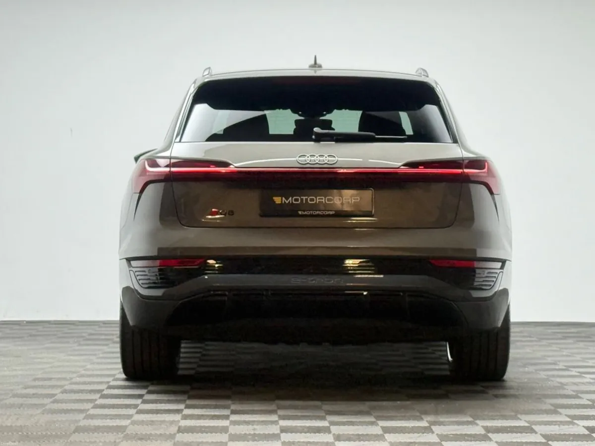 Audi Q8 e-tron 55 S LINE QUATTRO - Image 6