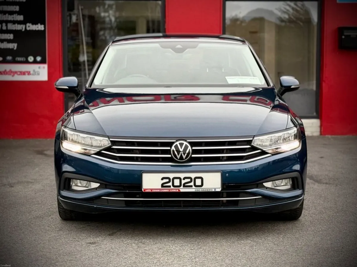 Volkswagen Passat SE NAV TDI DSG // FULL LEATHER / - Image 2