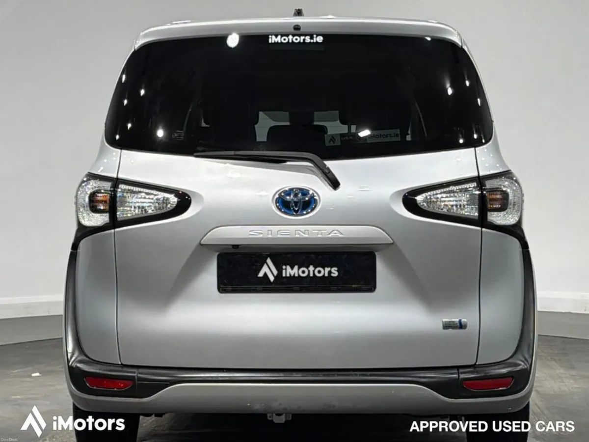 Toyota Sienta 7 SEATER HYBRID AUTOMATIC - Image 4