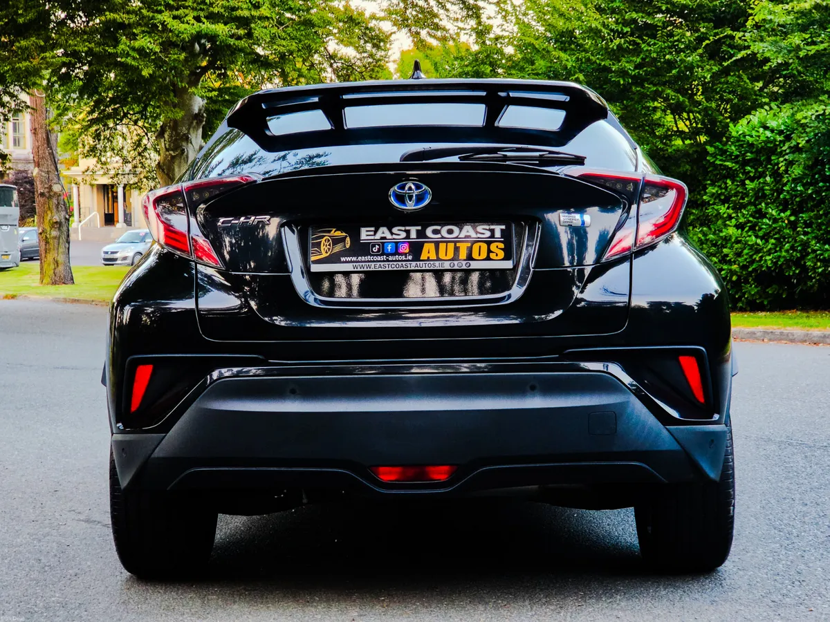 2018 Toyota C-HR  1.8 Petrol Hybrid Auto G Package - Image 3