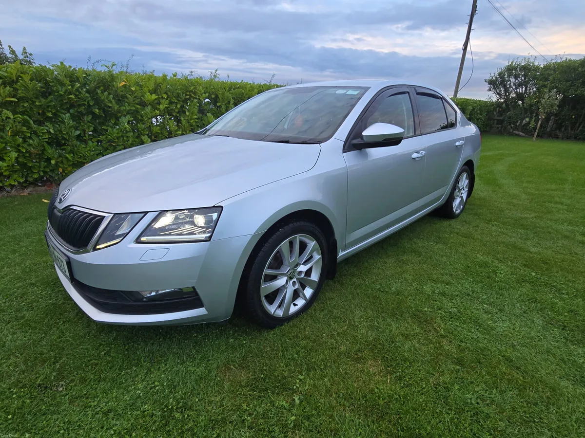 201 Skoda Octavia 1.6 Diesel Soleil  Model - Image 5