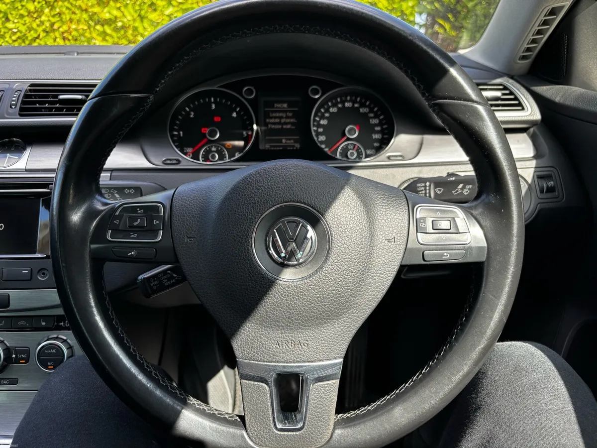 Volkswagen Passat 2.0L Diesel Executive Style - Image 5