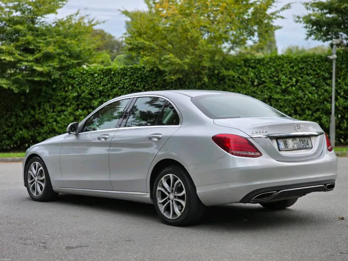 2016 C350e Plug In Hybrid NEW NCT - Image 3