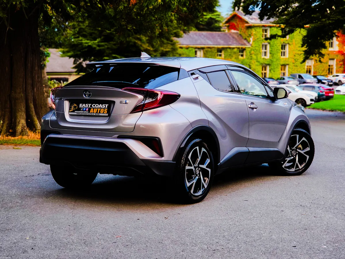 2019 Toyota C-HR 1.8 Petrol Hybrid Auto G Package - Image 4