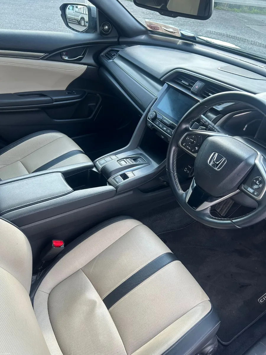 Honda Civic 1.6D AUTOMATIC - Image 2