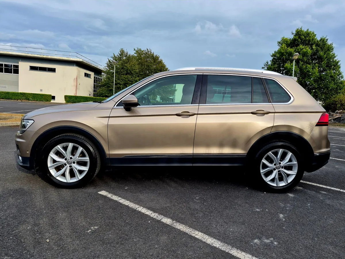 2017 VOLKSWAGEN TIGUAN HIGHLINE 2.0 TDI GLASS ROOF - Image 3