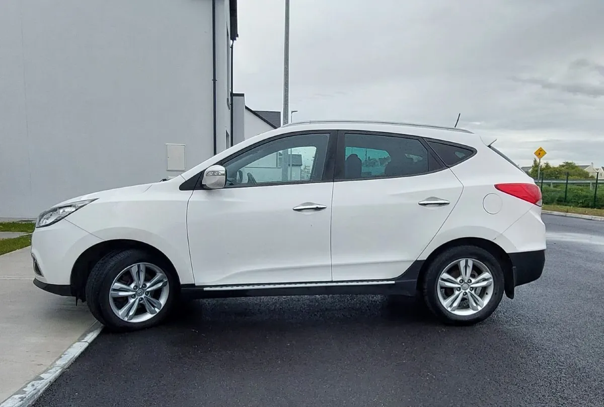2013 Hyundai ix35 1.7 CRDi – Top Spec - Image 6