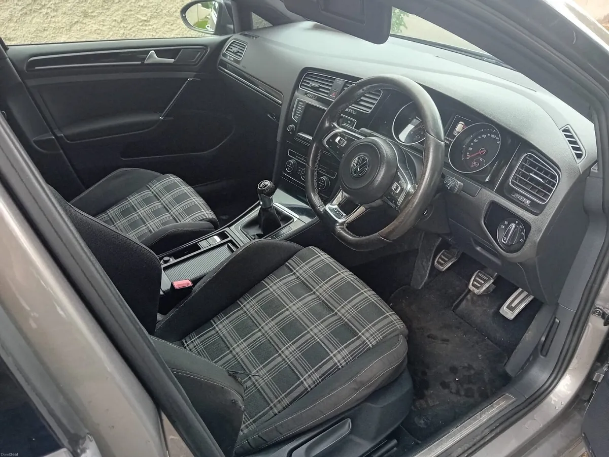 Volkswagen Golf 2015 - Image 4