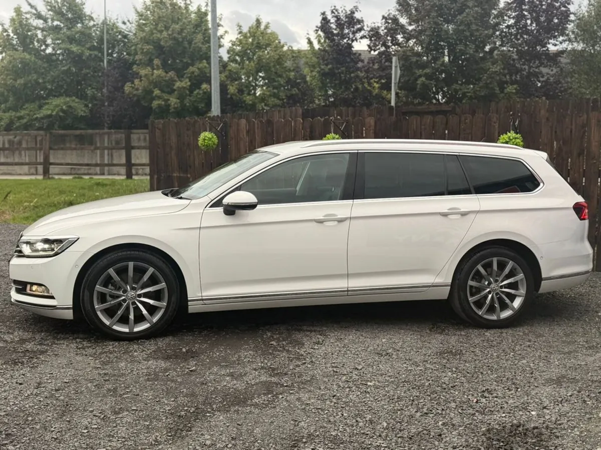 Volkswagen Passat 2.0 TDI 240BHP - ONLY 53K KMS - Image 4