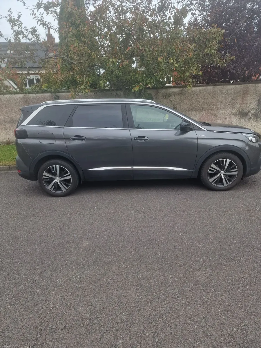 Peugeot 5008 2018 - Image 2