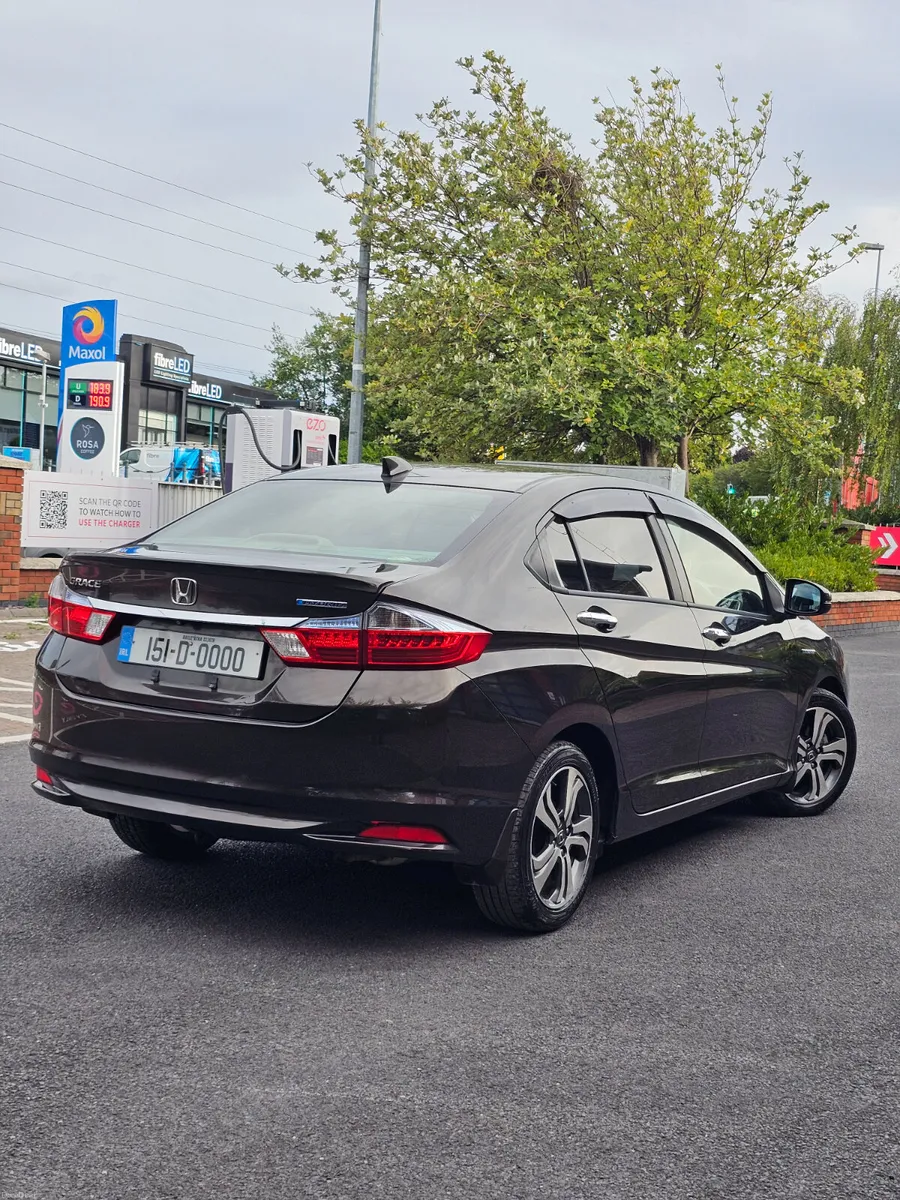 Honda Grace Automatic 2015 Hybrid - Image 2