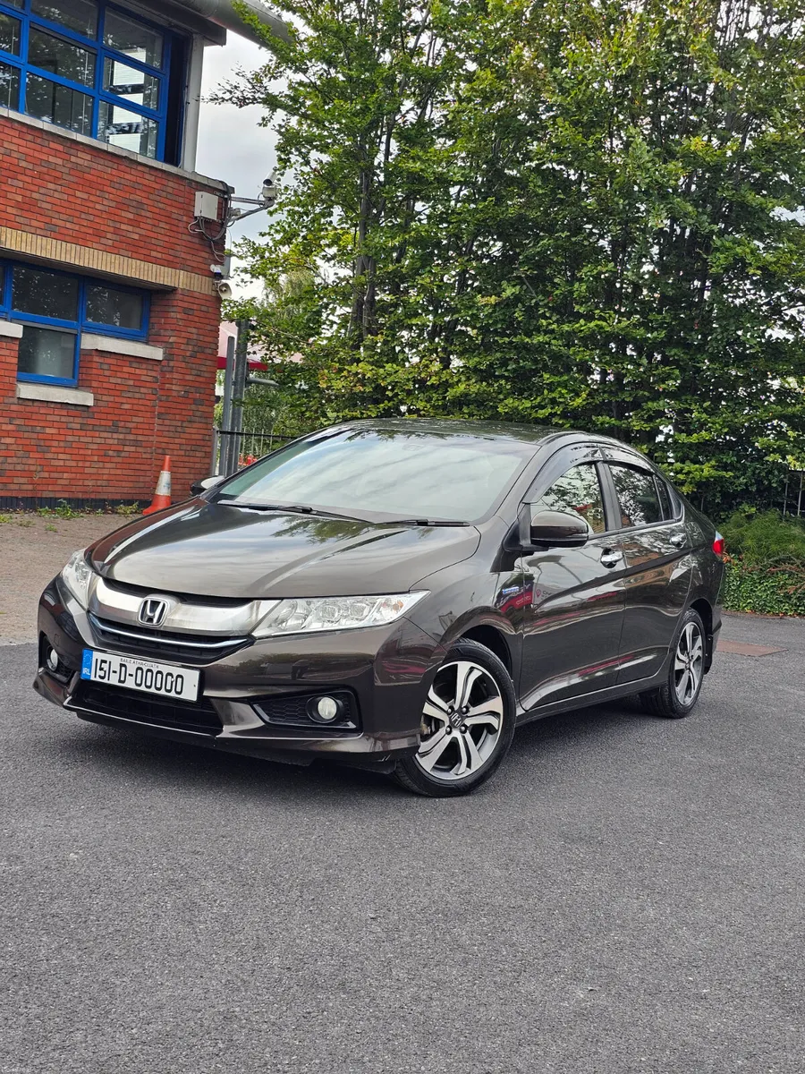 Honda Grace Automatic 2015 Hybrid - Image 1