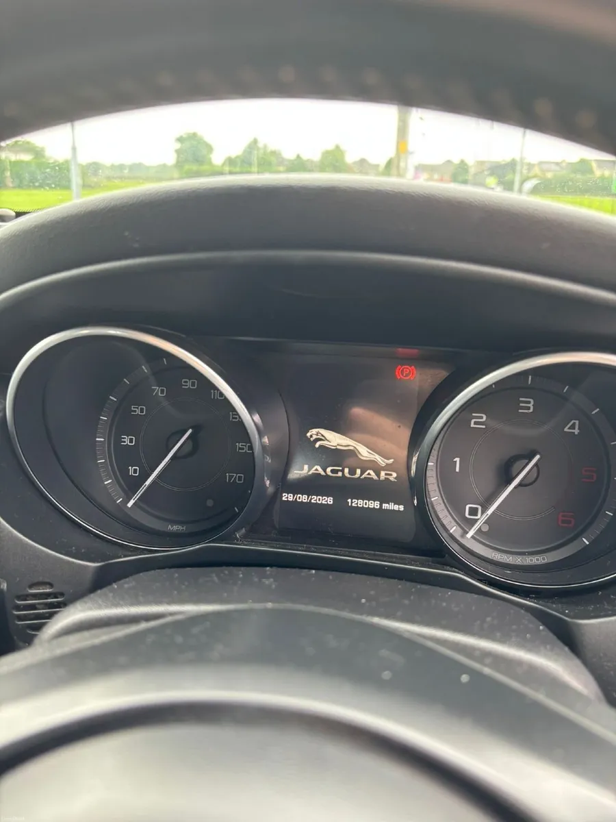 Jaguar XE 2016 - Image 3