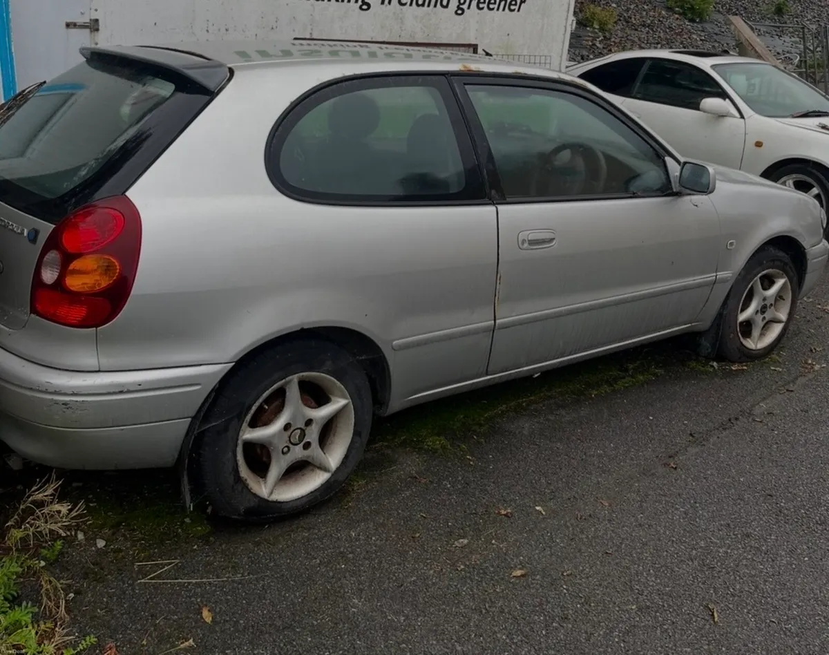 Toyota Corolla - Image 4