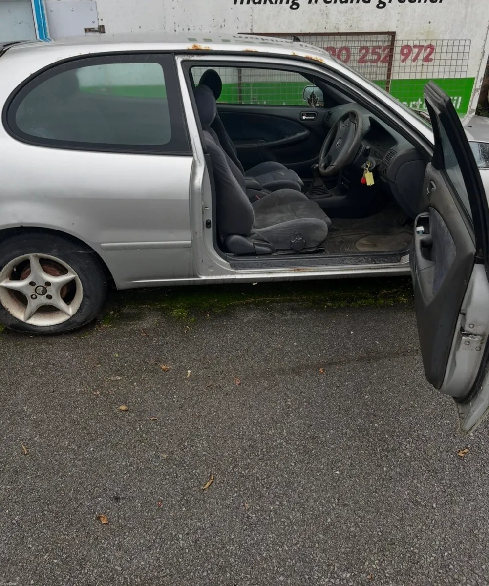 Toyota Corolla - Image 5