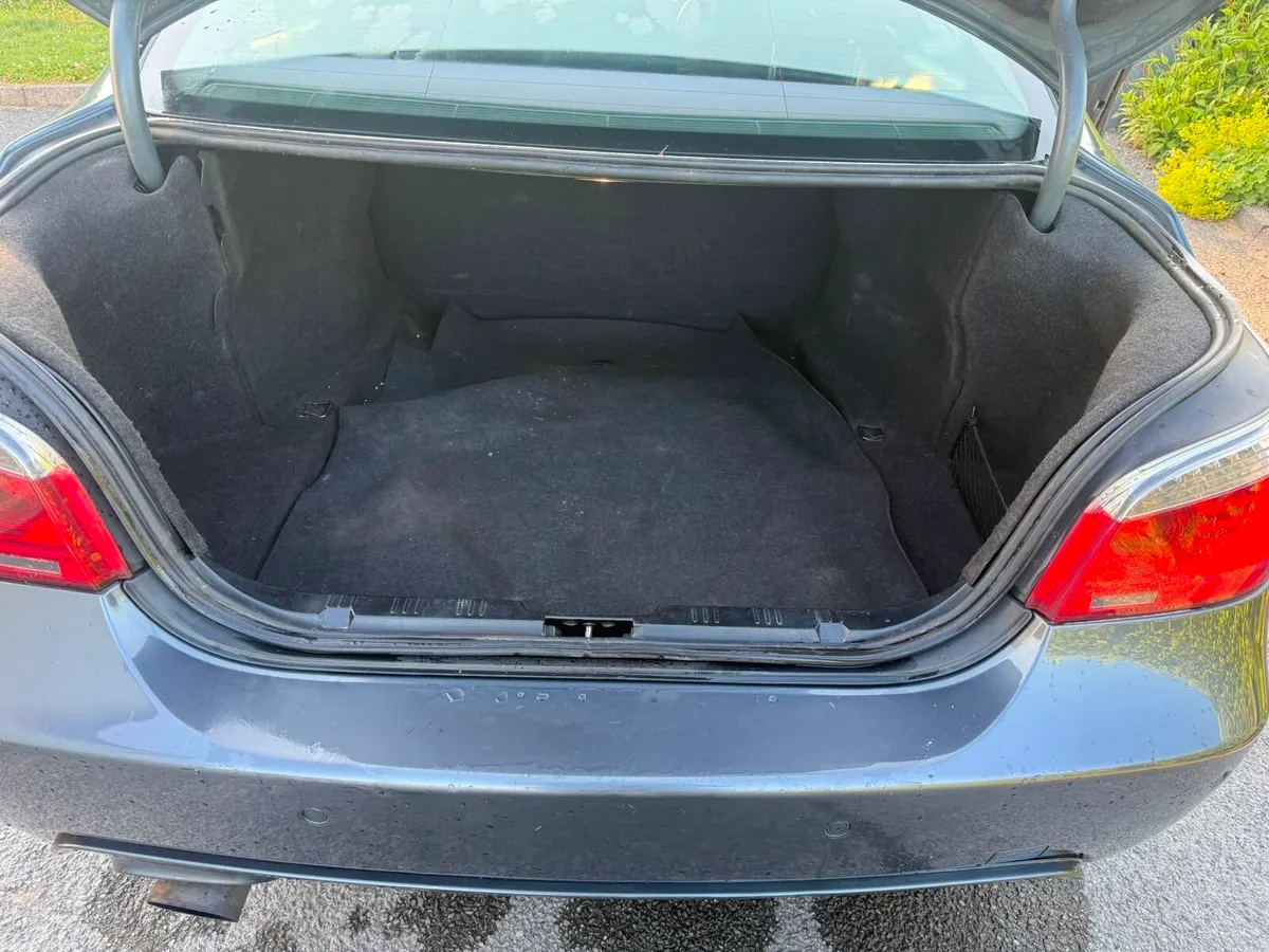 BMW 5-Series 2008 - Image 3
