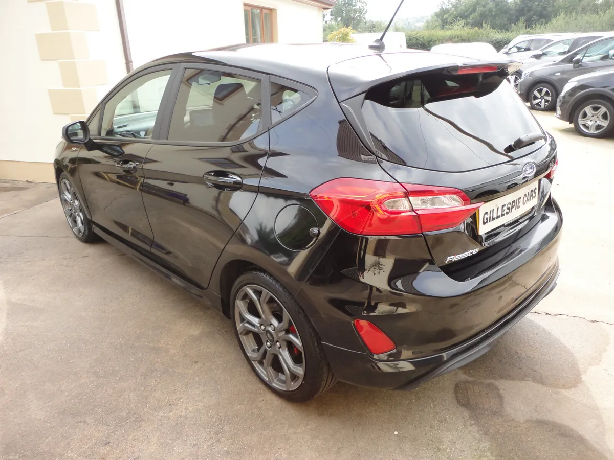 Ford Fiesta 2018 - Image 4