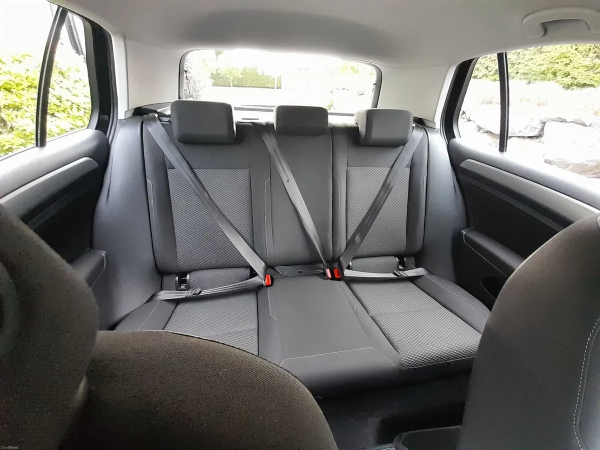 Volkswagen Golf 2017 Petrol - Image 3