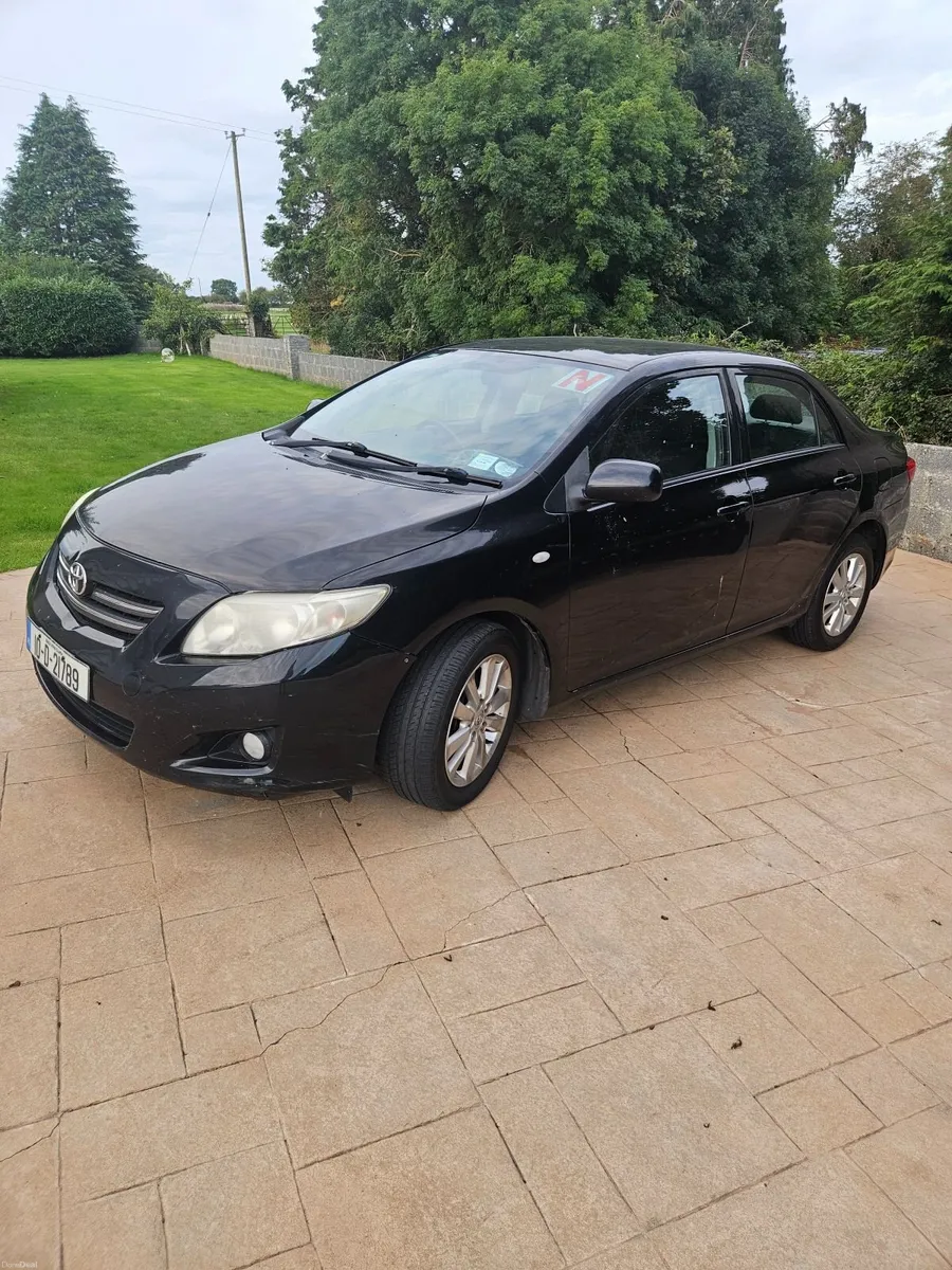 Toyota Corolla 2010 - Image 1