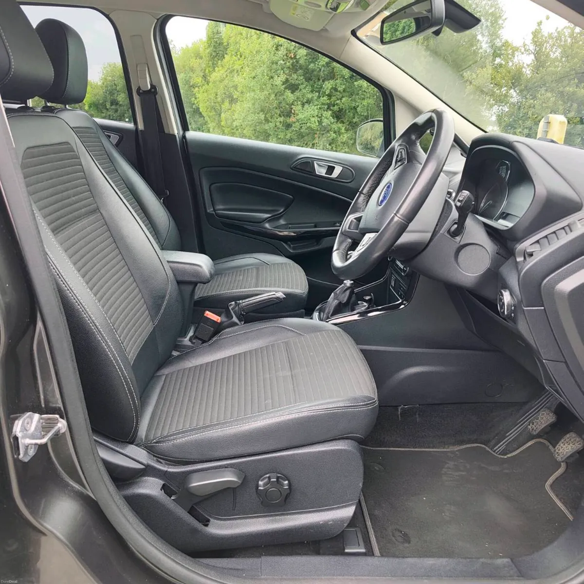 Ford EcoSport 1.5 diesel **low mileage** - Image 3