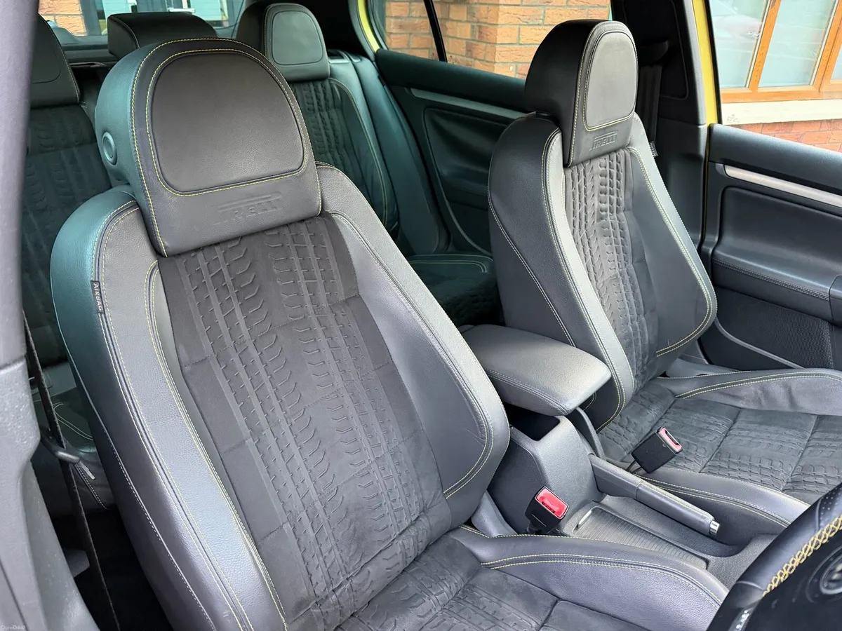 Volkswagen Golf GTI Pirelli Edition - Image 4