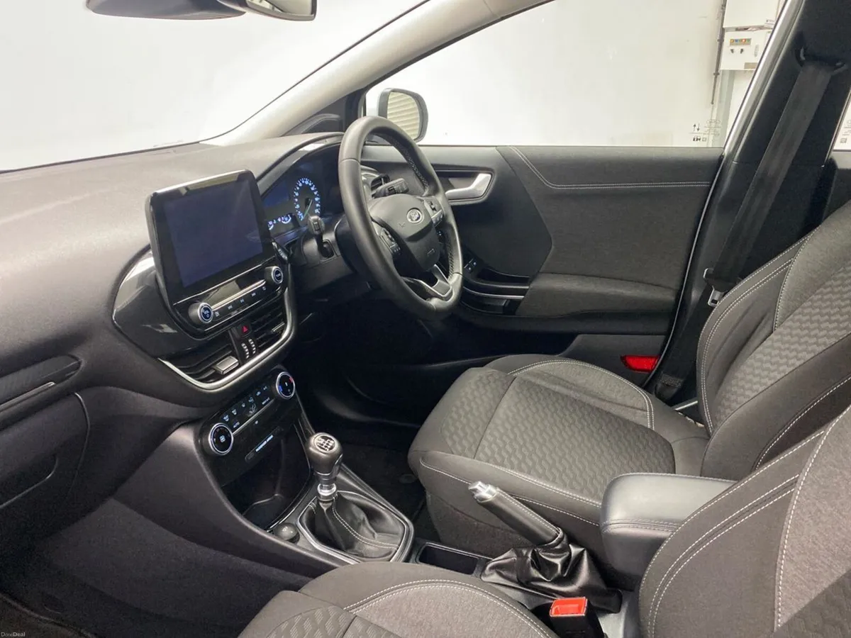 Ford Puma 1.0L EcoBoost Hybrid 125PS Titanium - Image 2