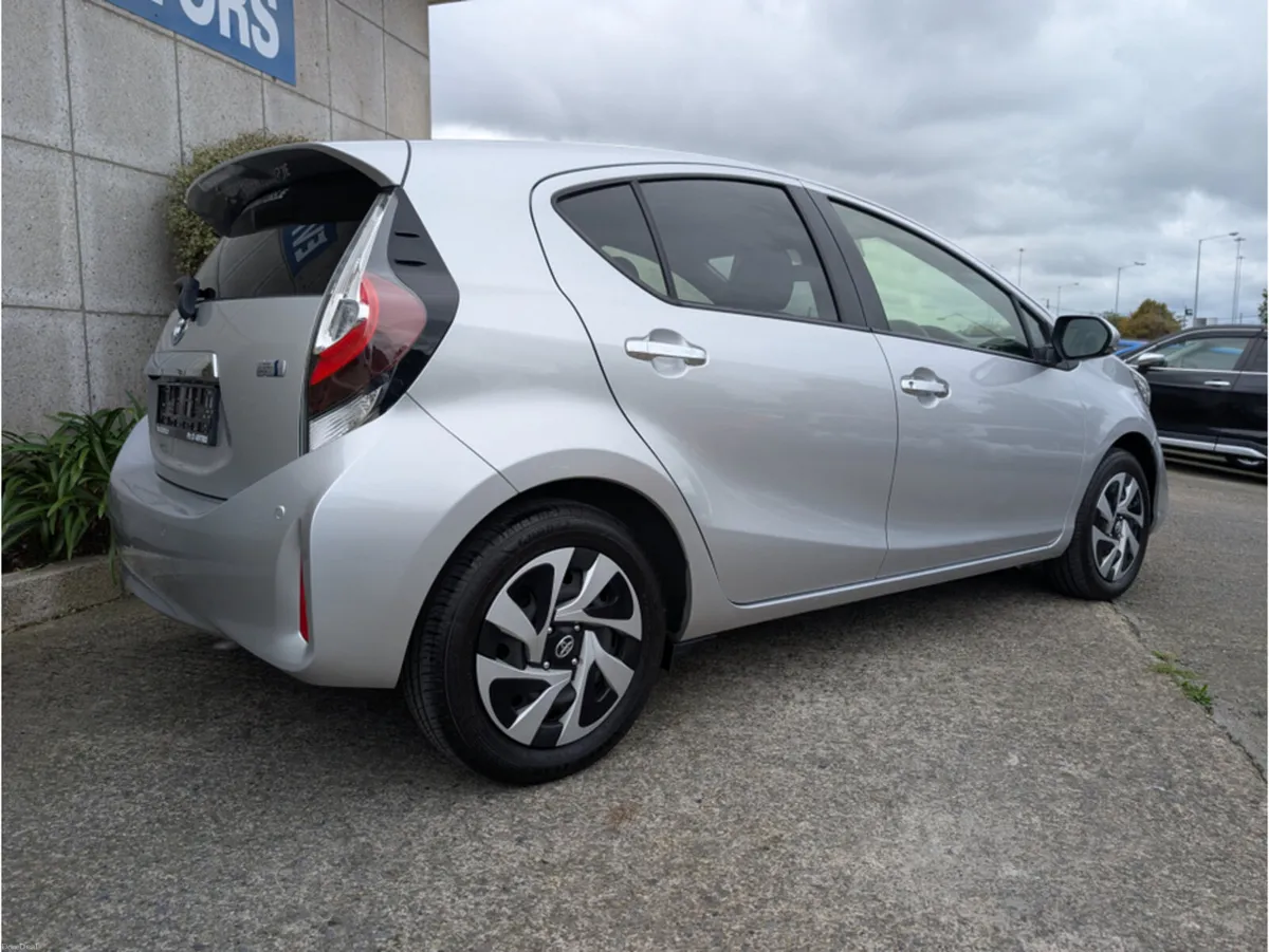 Toyota Aqua S STYLE AUTOMATIC HYBRID 1.5 PETROL // - Image 6
