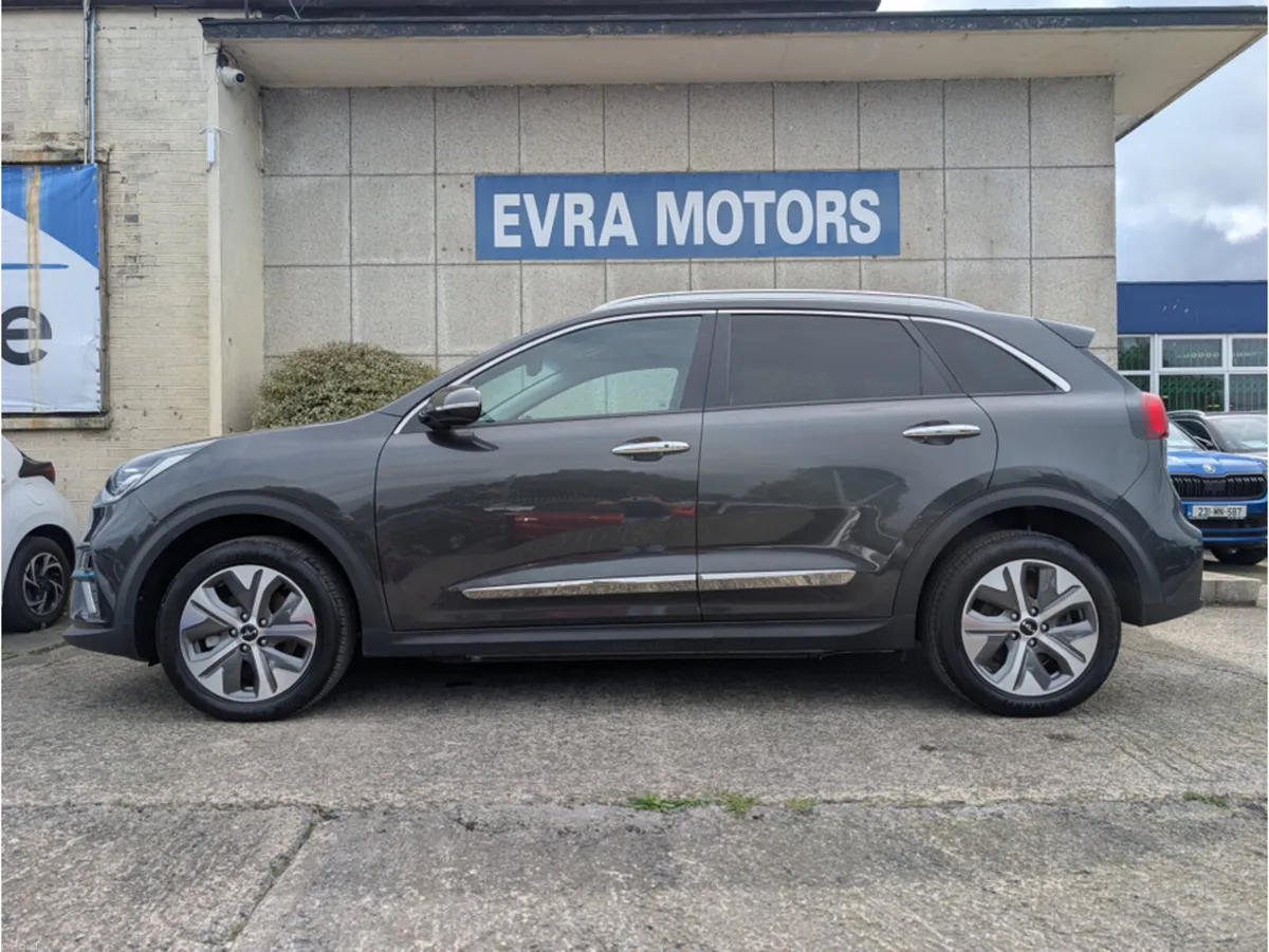 Kia Niro E-NIRO ELECTRIC //REVERSE CAMERA//SAT NAV - Image 5