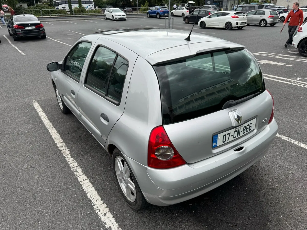 Renault Clio - Image 5
