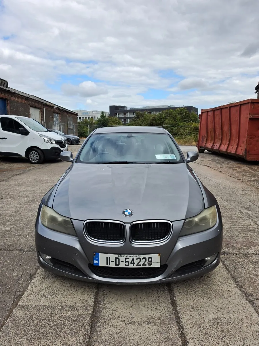 BMW 3-Series 2011 - Image 1