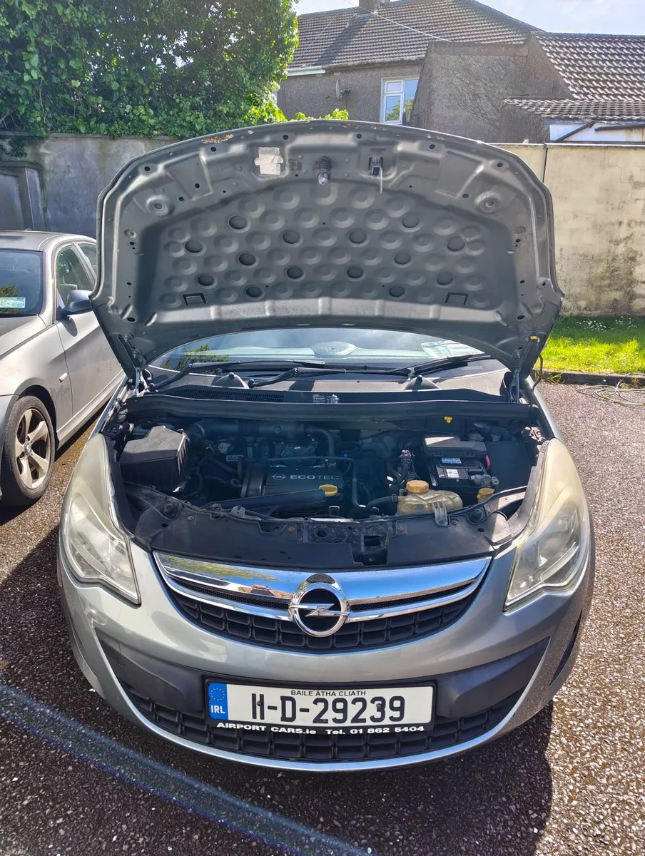 Opel Corsa S 1.0i Ecoflex, 2011 - Image 2