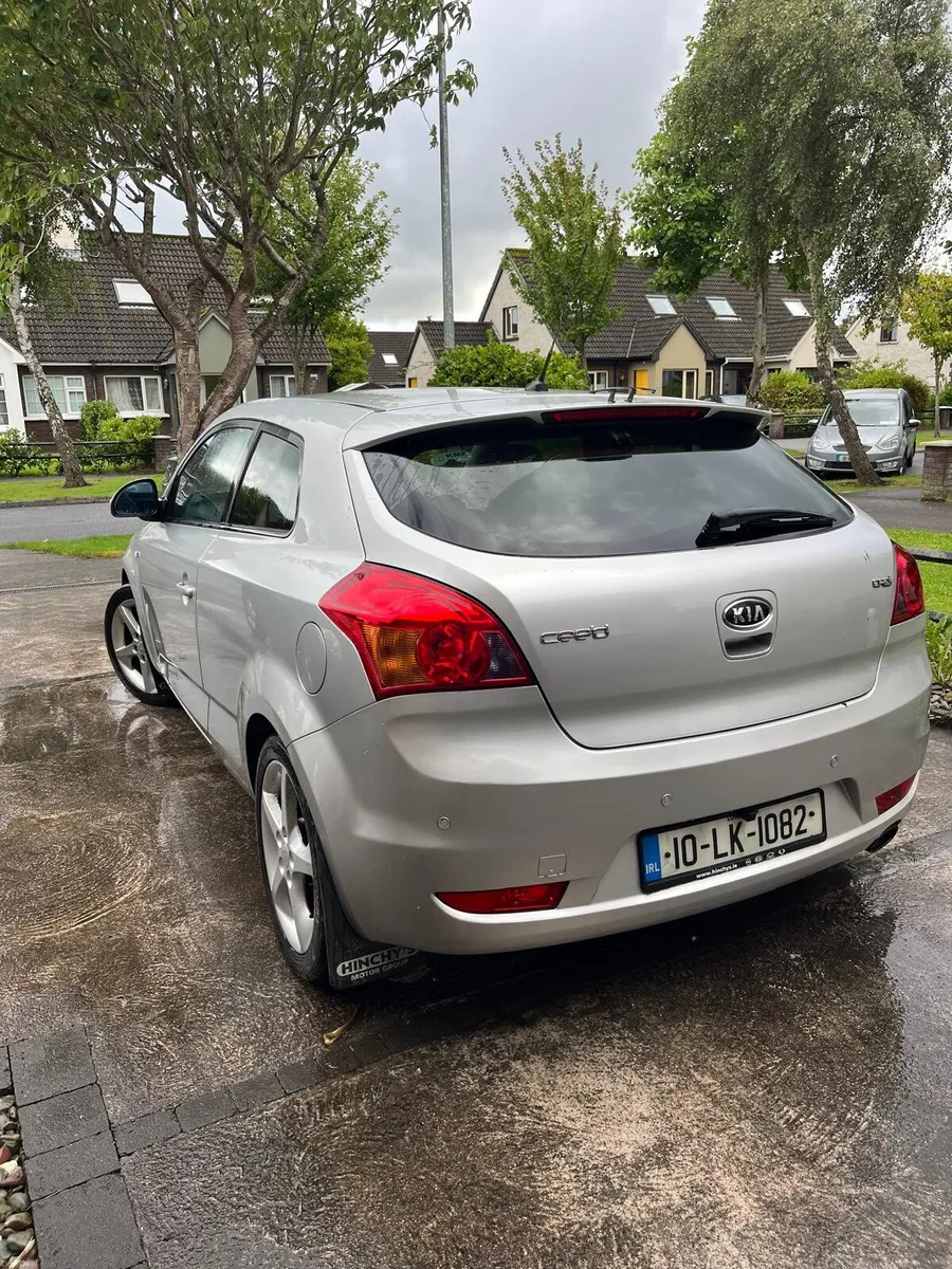 Kia Pro'ceed 2010 Silver - Image 3