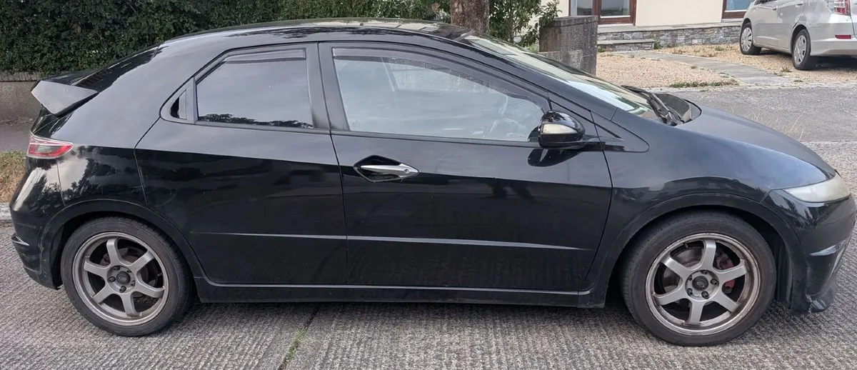 Honda Civic 2010 - Image 3