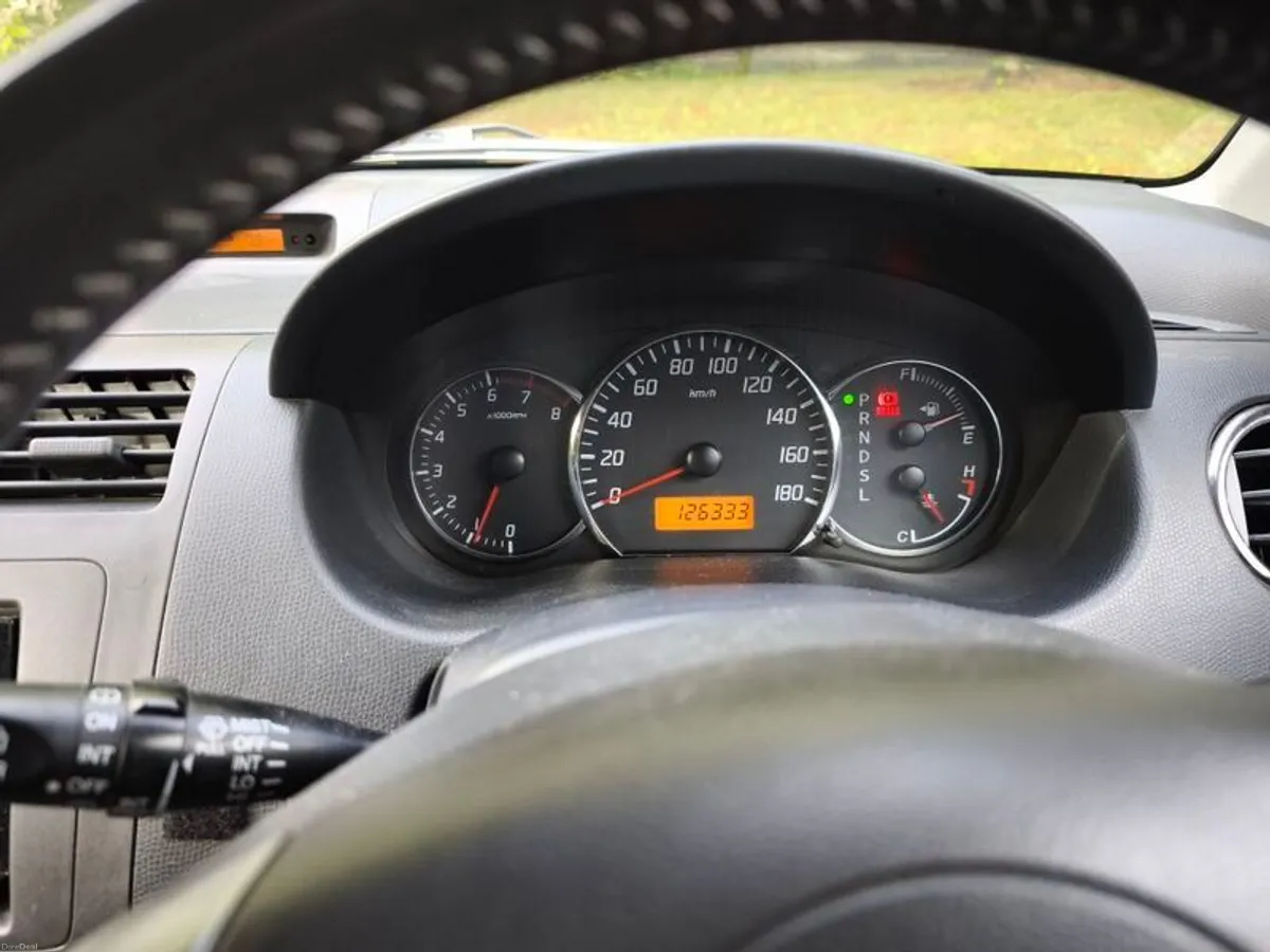 2010 Suzuki Swift Automatic - Image 6