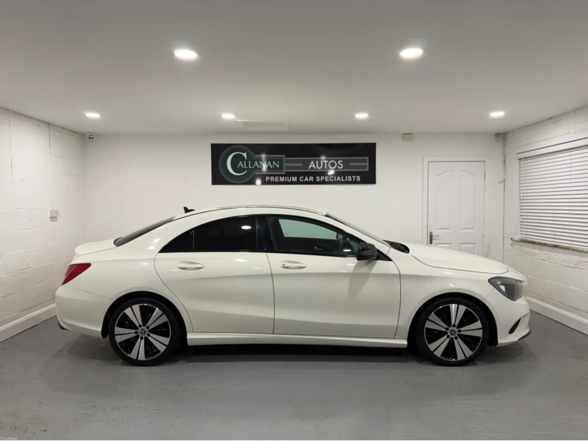 Mercedes-Benz CLA 180 URBAN 4DR***LOW MILES***BLAC - Image 4