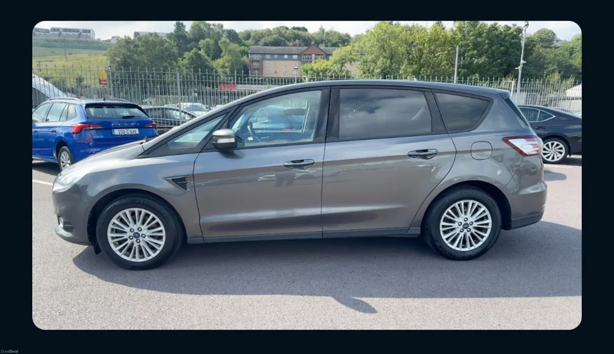 FORD S- MAX  2017 - 1 OWNER - LONG NCT —7 SEATS - Image 1